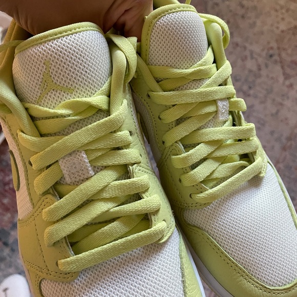 Nike Air Jordan 1 - Picture 5 of 10